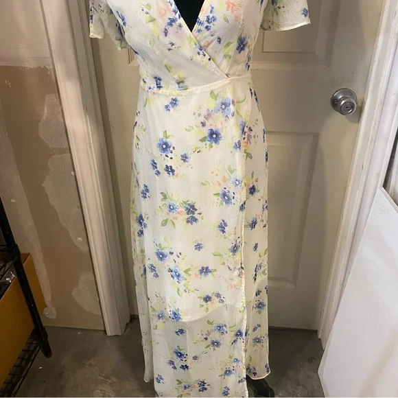Altar’d  State Maxi Floral Wrap Dress in White womens Small white short sleeve - Picture 5 of 13